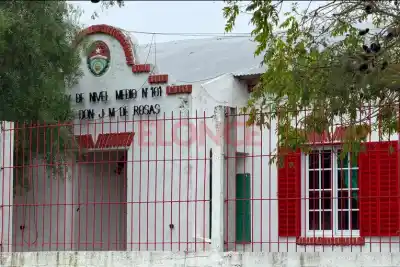 Vandalismo en una escuela de Paraná: cortaron las cañerías y dejaron a los alumnos sin clases