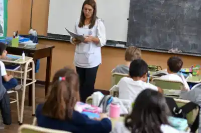 Paro docente en Entre Ríos: el CGE asegura que 7 de cada 10 maestros fueron a las aulas
