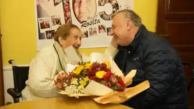 La vecina más querida de General Paz cumplió 105 años y recibió una visita muy especial