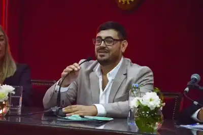 Tras la confesión de Nebot: la oposición junta firmas para una Comisión Investigadora