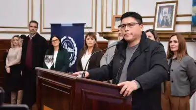 El incentivo de Vidal a los docentes que no pararon desató la furia de ADOSAC