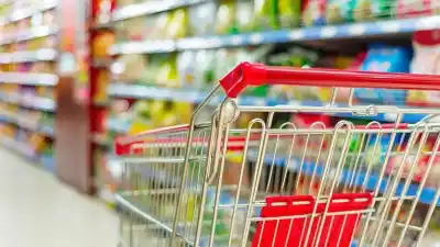 El consumo volvió a caer en junio pese al boom del crédito: qué pasó con los hogares