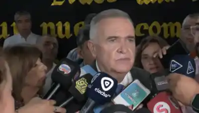 Jaldo revela cifra que desata polémica: el sueldo docente en Tucumán que pocos conocían