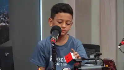 Niño de Jujuy resuelve cubos Rubik en 11 segundos y hasta con los ojos vendados