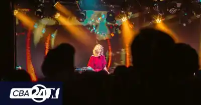 El ritual de Juana Molina en Córdoba: 15 canciones que suspendieron las leyes de la realidad