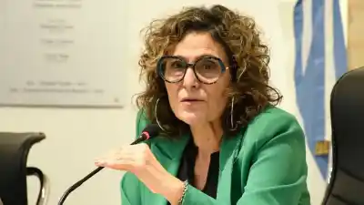Secuestraron una bandera en el Coloso y la concejala López exige respuestas al gobierno provincial