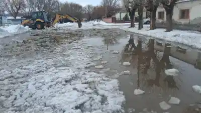 El drama de Río Mayo: 14 días de nieve y hielo y un plan para destrabar las calles