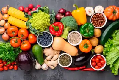 El 78,5% de los trabajadores recorta calidad nutricional: ¿cómo comer sano sin gastar de más?