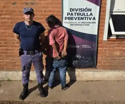 Un hombre intentó manosear a una mujer en plena calle y los vecinos lo redujeron