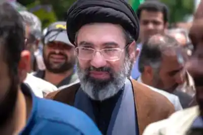 Irán elige a un nuevo líder supremo y el nombre que surge genera una polémica histórica