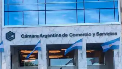 El consumo de los hogares volvió a caer en junio y frena dos meses de recuperación