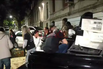 Volvieron para devolver la mano: la emotiva historia de quienes superaron la calle y ahora ayudan a otros