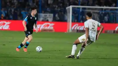 Falcioni observa desde la platea: un golazo de lujo hunde a Atlético en el José Fierro