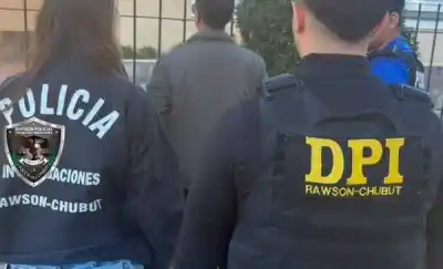 Caminaba tranquilo por la calle y la Policía lo frenó: tenía un pedido de captura por violencia de género