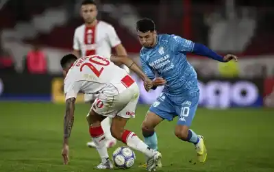 El Decano no afloja: igualó ante Huracán, extendió su invicto y encendió una alarma por lesión