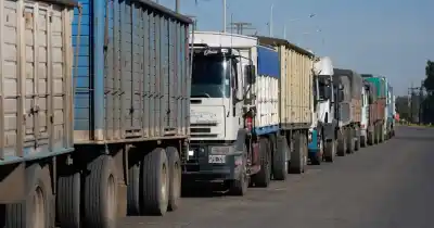 Puertos en alerta: el nuevo plan para los camiones que genera rechazo en el sector acopiador