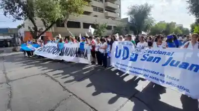 Huelga docente en San Juan: acatamiento récord y embestida judicial contra la intimación provincial