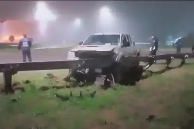 Chocó su camioneta contra un guardarraíl y el alcoholímetro marcó más del cuádruple del permitido