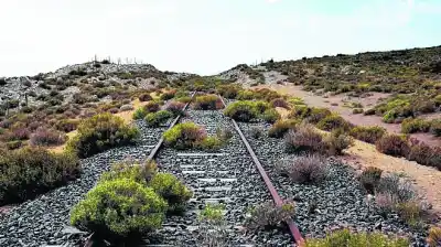 El ferrocarril que promete unir dos océanos y despertó una guerra de intereses