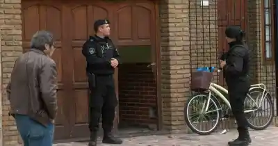 Maniataron a un matrimonio en Gálvez al 5200 y escaparon con millones: el hallazgo que complica a los ladrones