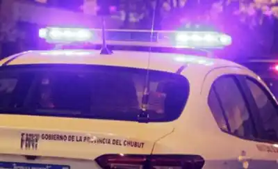 Chocó de frente contra una camioneta en Trelew y terminó hospitalizado