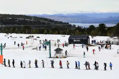 Julio rompió récords en Neuquén: más de 120 mil turistas y un consumo que superó los 115 mil millones