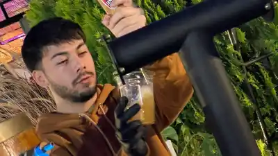 De las ollas de su papá a su propia fábrica: la historia del joven que creó Oasis, la cerveza que conquista San Juan