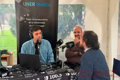 Sacaron la radio a la calle: así festejaron las 15 años de las emisoras de la UNER