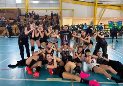 Las chicas de Estrella Vóley hicieron historia y ya tienen boleto a la Copa Argentina