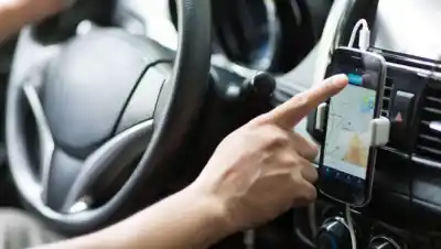 Fingieron ser pasajeros de Uber, lo encañonaron y lo dejaron atado: uno de los ladrones ya está preso
