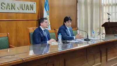 El plan de Orrego para financiar obras: qué bancos internacionales eligió y cuándo saldrán los bonos