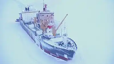 Hace 24 años, un rompehielos argentino desafió el invierno antártico en una misión que marcó historia