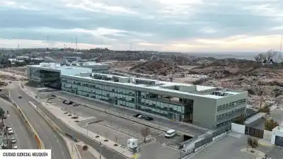 El macabro plan del acusado: lo citó, lo envolvió en nylon y lo apuñaló
