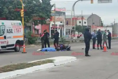 Una siesta fatal en la Capital: el impacto que le costó la vida a un motociclista