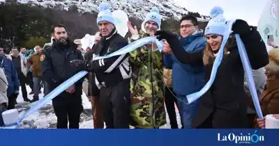 Aguas a 2°C frente al Perito Moreno: así arrancó la Copa del Mundo de natación en Santa Cruz