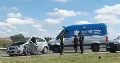 Autopista Rosario-Buenos Aires colapsada: un giro en U desató un caos con heridos y traslado en helicóptero