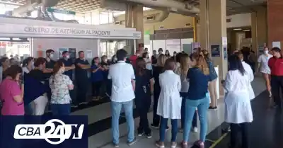 El drama oculto de los trabajadores de la salud en Córdoba: gastan $172 mil por mes en colectivos
