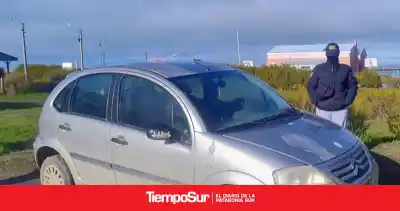 Apareció abandonado y desató un misterio: recuperaron un auto robado en Puerto Deseado