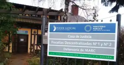 Una empleada estatal quedó con el salario casi en cero por deudas y la Justicia intervino