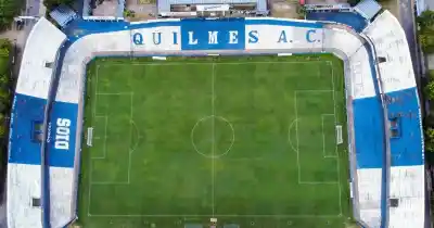 Quilmes ajusta el horario para recibir al líder: ¿a qué hora se juega?
