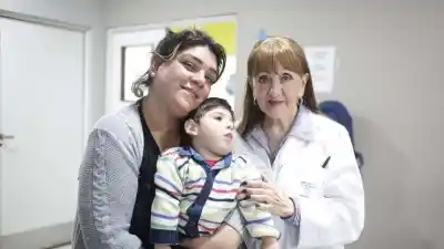 Dos niños del interior recibieron respuestas que esperaron años: qué logró el Hospital del Niño Jesús