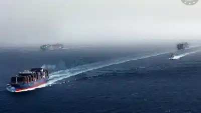 Un carguero indio se hundió en el mar Rojo tras un ataque y la tripulación fue rescatada de milagro