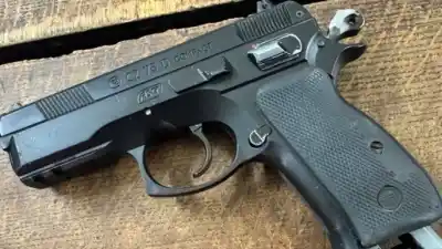 Un adolescente de 15 años intentó escapar de la Policía y terminó aprehendido con un arma en Las Heras