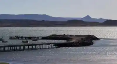 Aseguran que el ingreso de combustible a Comodoro sigue normal pese al paro portuario