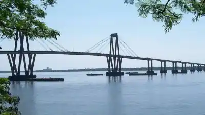 El Gobierno confesó que no hay fondos para el segundo puente Chaco-Corrientes y la provincia busca inversores privados