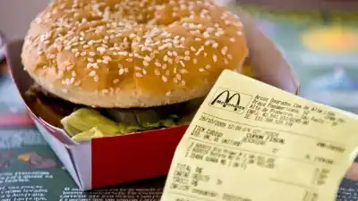 El precio del Big Mac delata el atraso cambiario que Milei evita mencionar