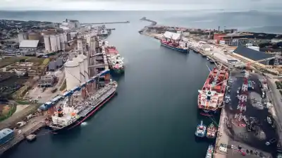 Tras cuatro días de caos portuario, el Gobierno y los prácticos sellaron un acuerdo con rebaja de tarifas