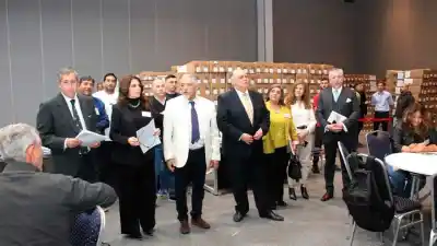 El escrutinio definitivo que definirá a los nuevos intendentes ya está en marcha