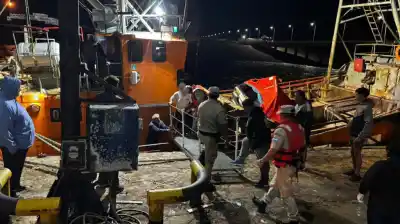 Un barco se hunde en el Golfo San Matías y un tripulante desaparece en medio de un operativo desesperado