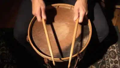 Taller de percusión grupal en Santiago: ritmos argentinos y latinoamericanos desde cero